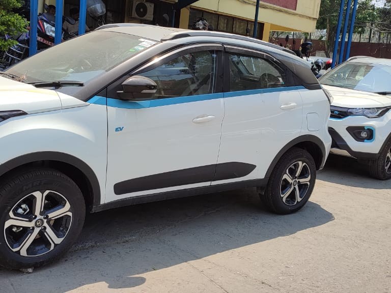 विद्युतीय सवारी साधनमा बढ्दै आकर्षण